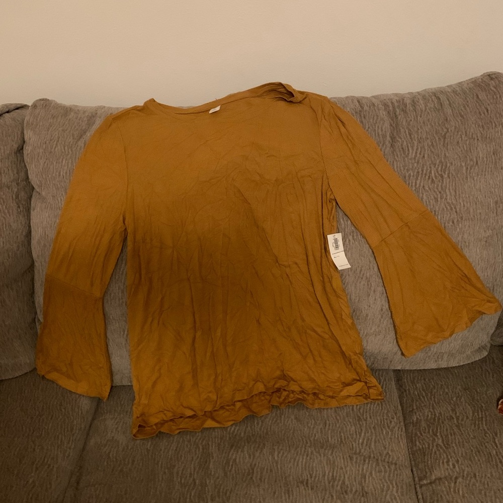 Mustard yellow Old Navy bell sleeve ribbed shirt